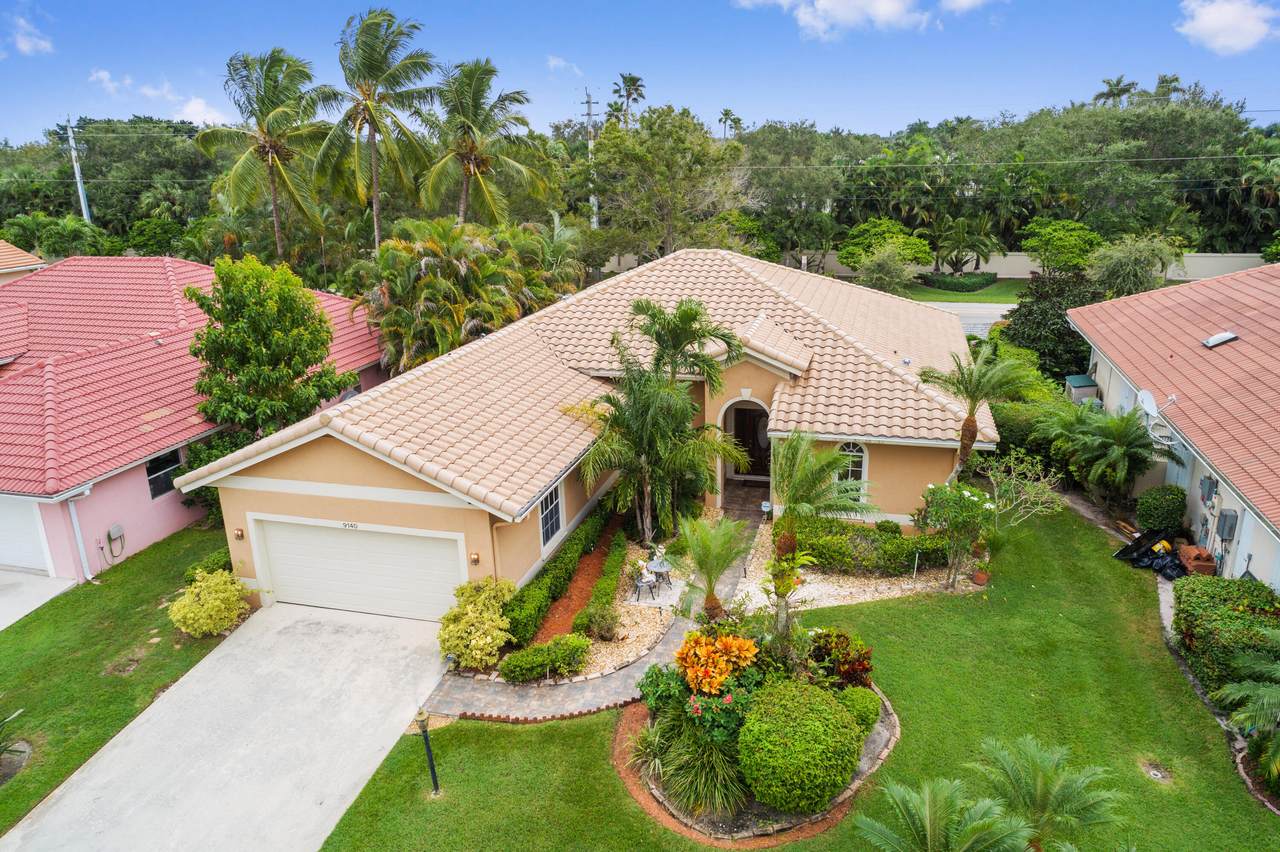 9140 Cypress Hollow Drive - Photo 1