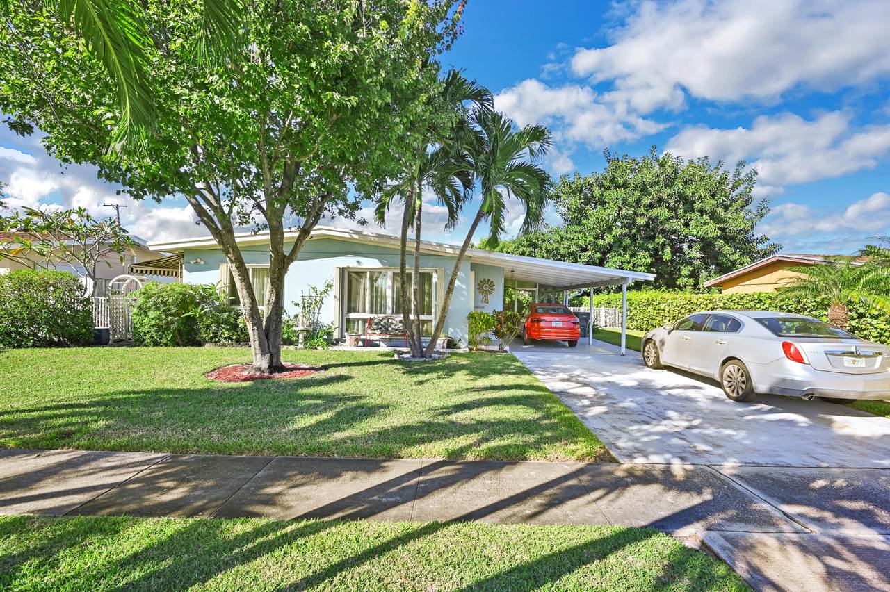 4201 Chukker Drive - Photo 1