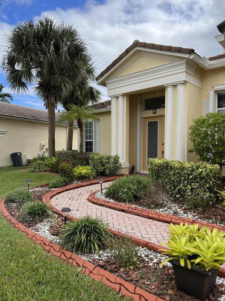 525 Lake Manatee Way - Photo 1