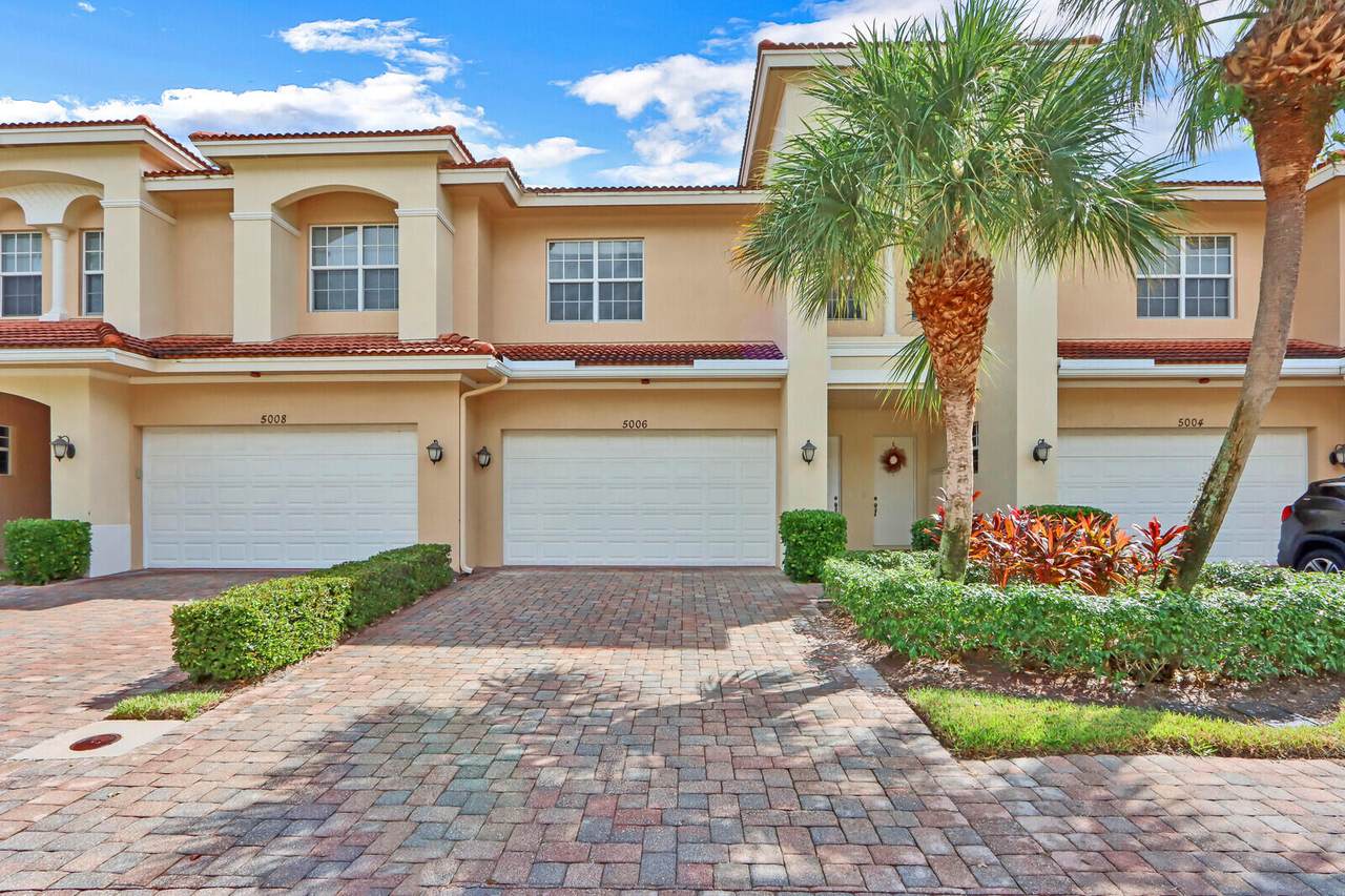 5006 Vine Cliff Way - Photo 1