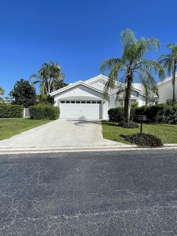 2690 Linkside Drive - Photo 1