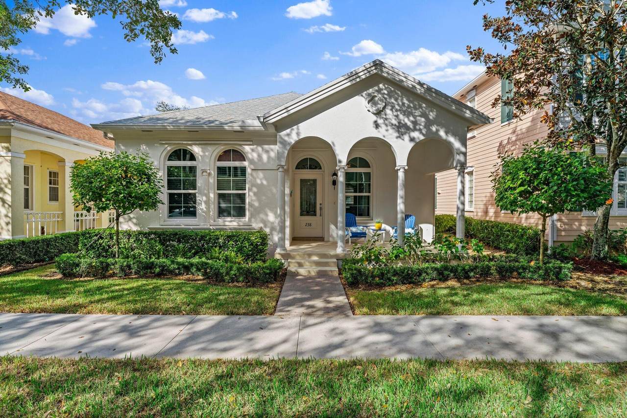 238 Newhaven Boulevard - Photo 1