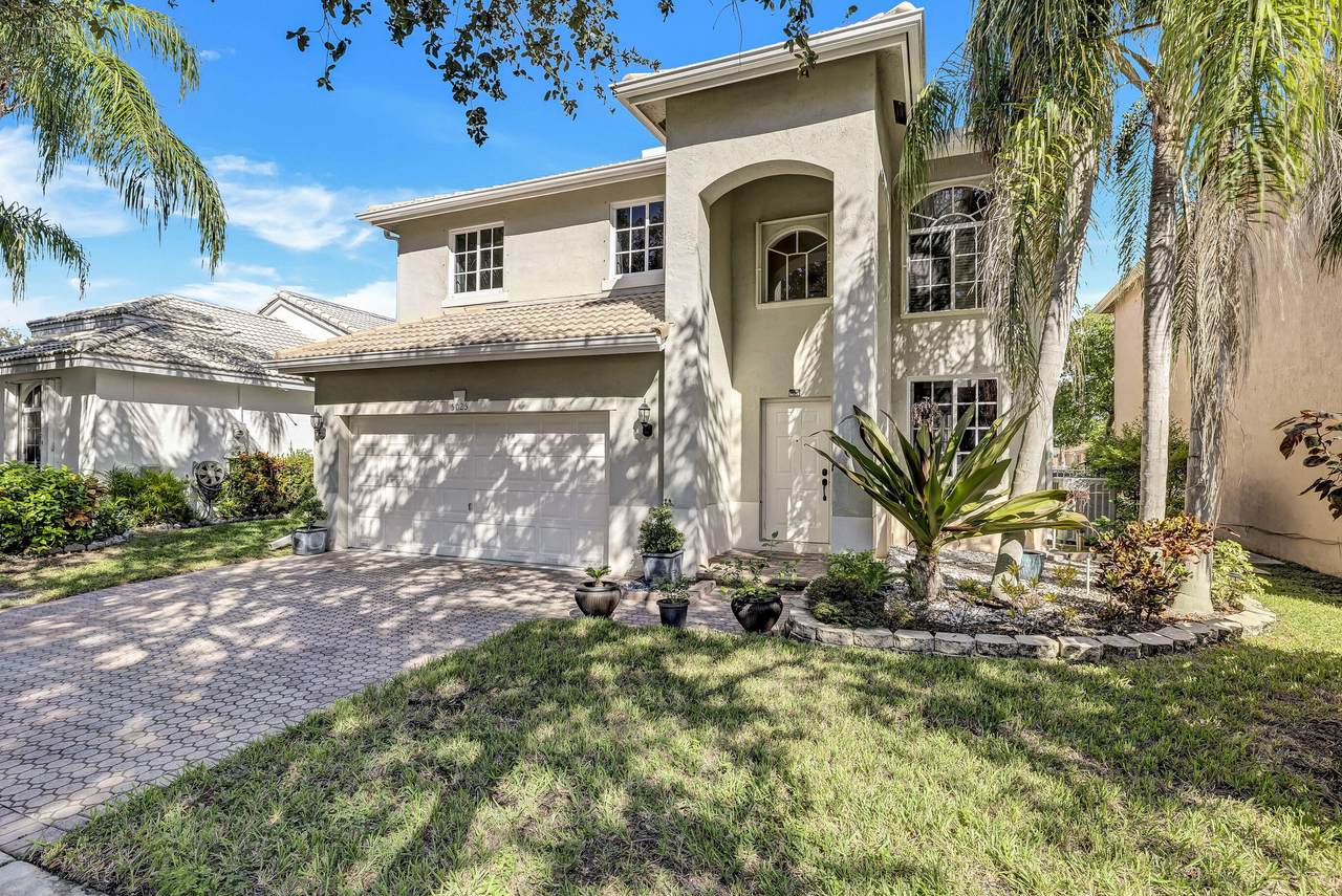 5025 Ibis Place - Photo 1
