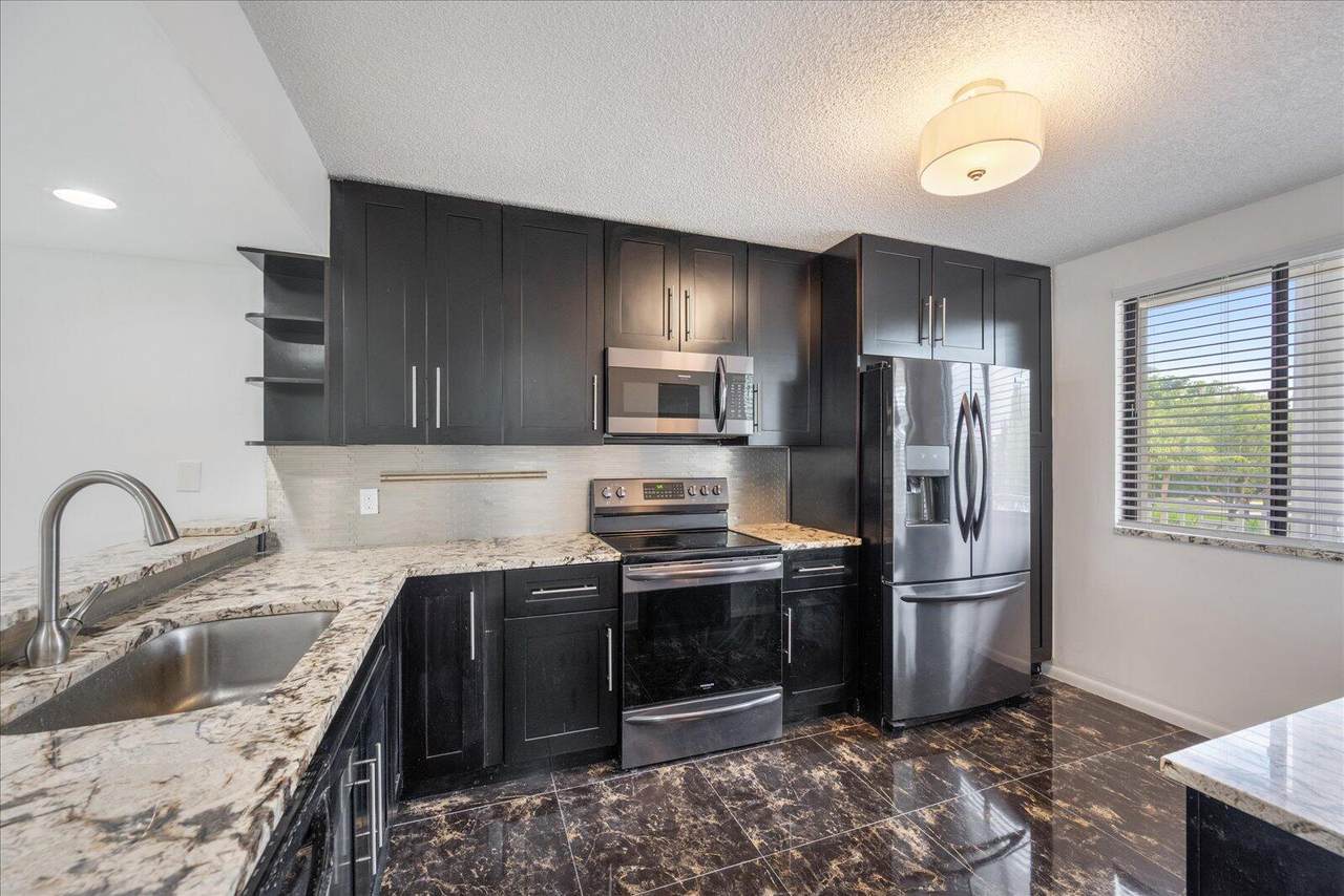 2741 Village Boulevard - Photo 1
