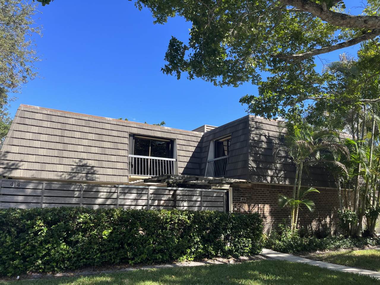 414 4th Terrace - Photo 1