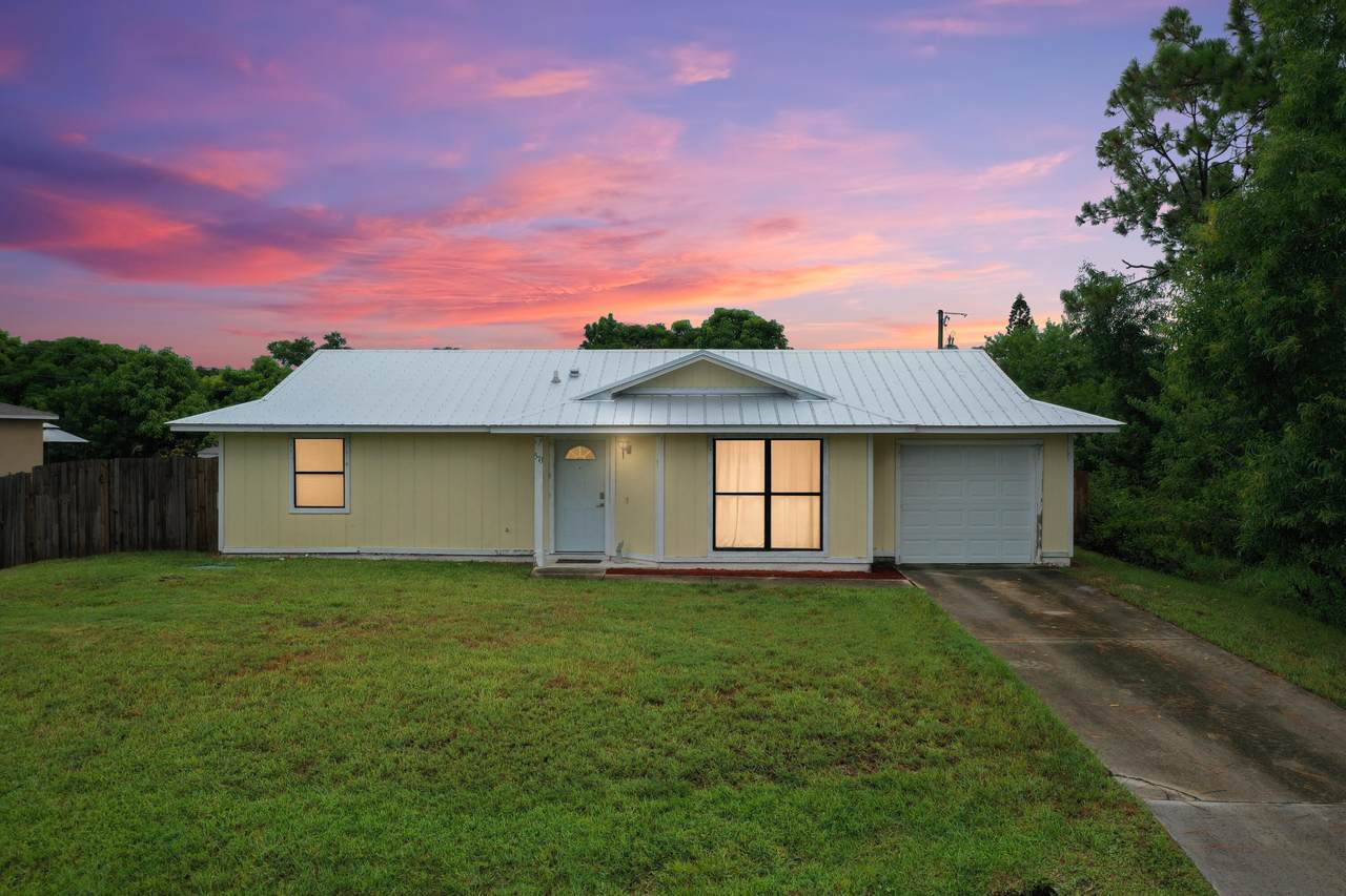 573 Fairview Avenue - Photo 1