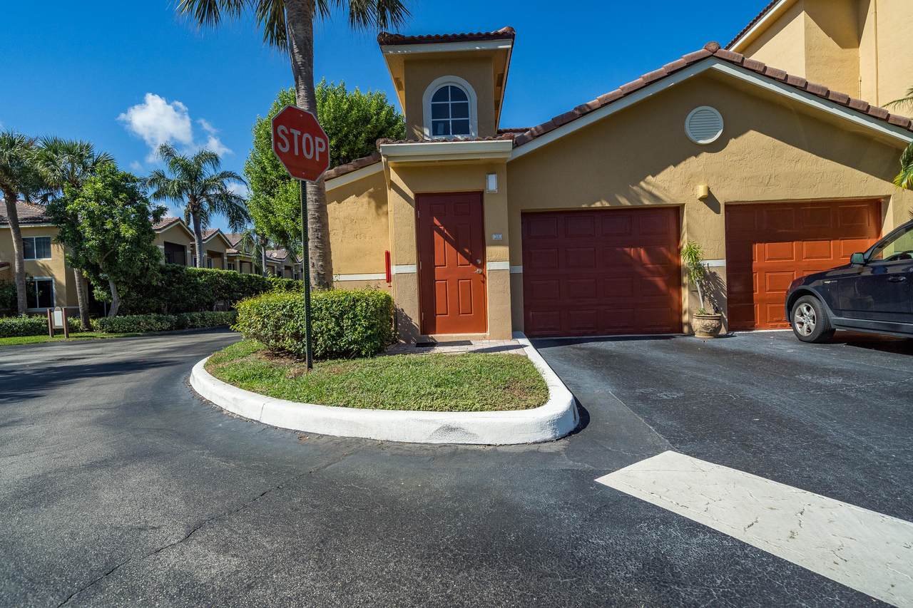 500 Scotia Drive - Photo 1