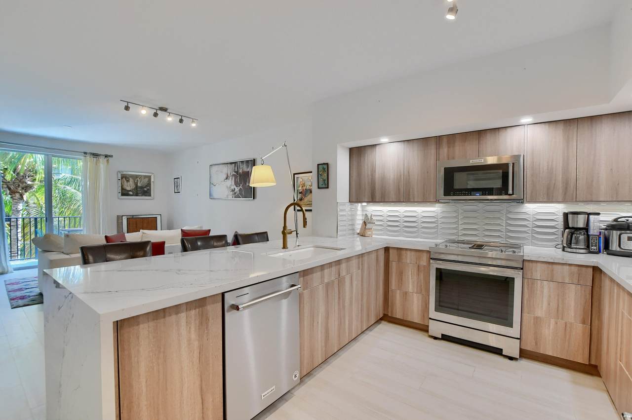 250 3rd Avenue - Photo 1
