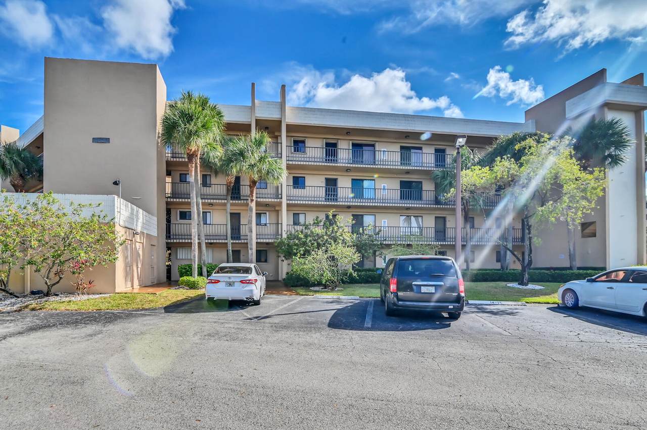 4820 Lucerne Lakes Boulevard - Photo 1