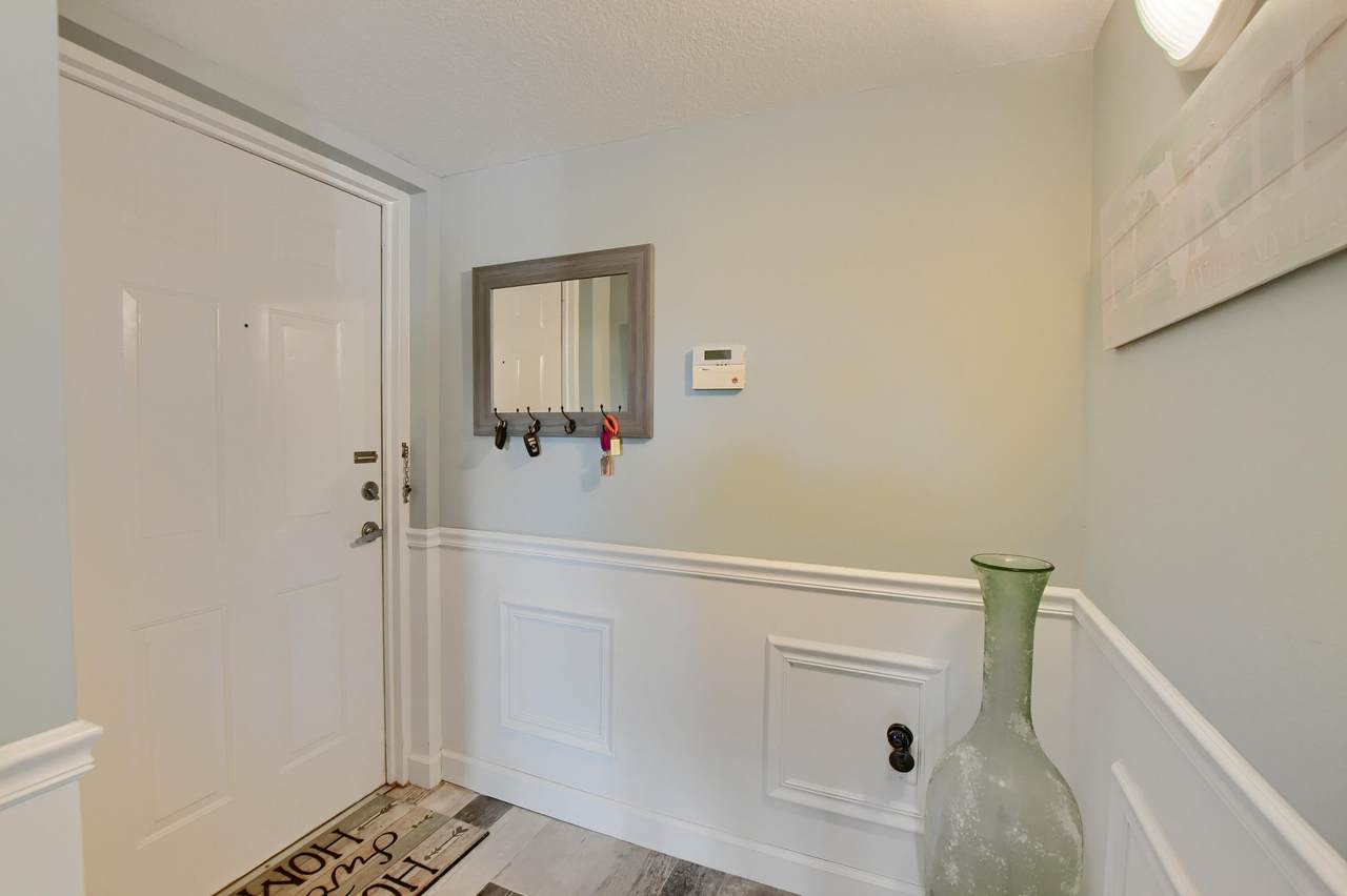 110 Villa Circle - Photo 1