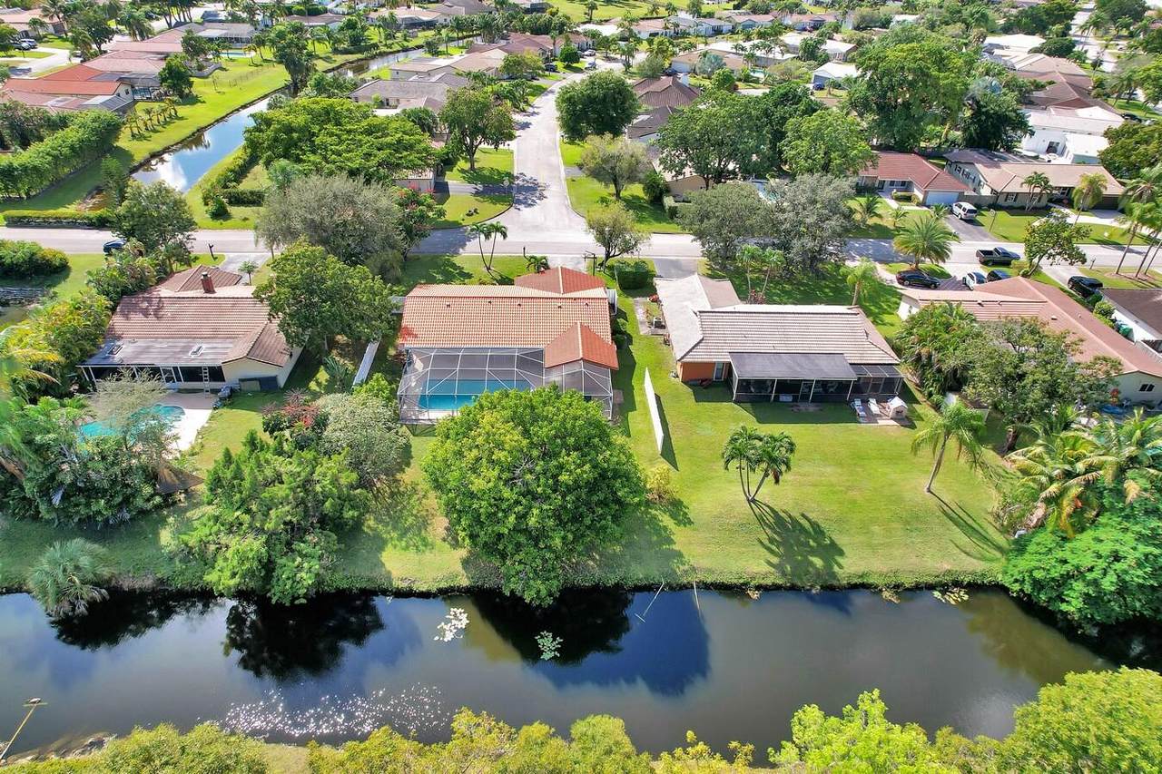 8257 20th Street - Photo 1