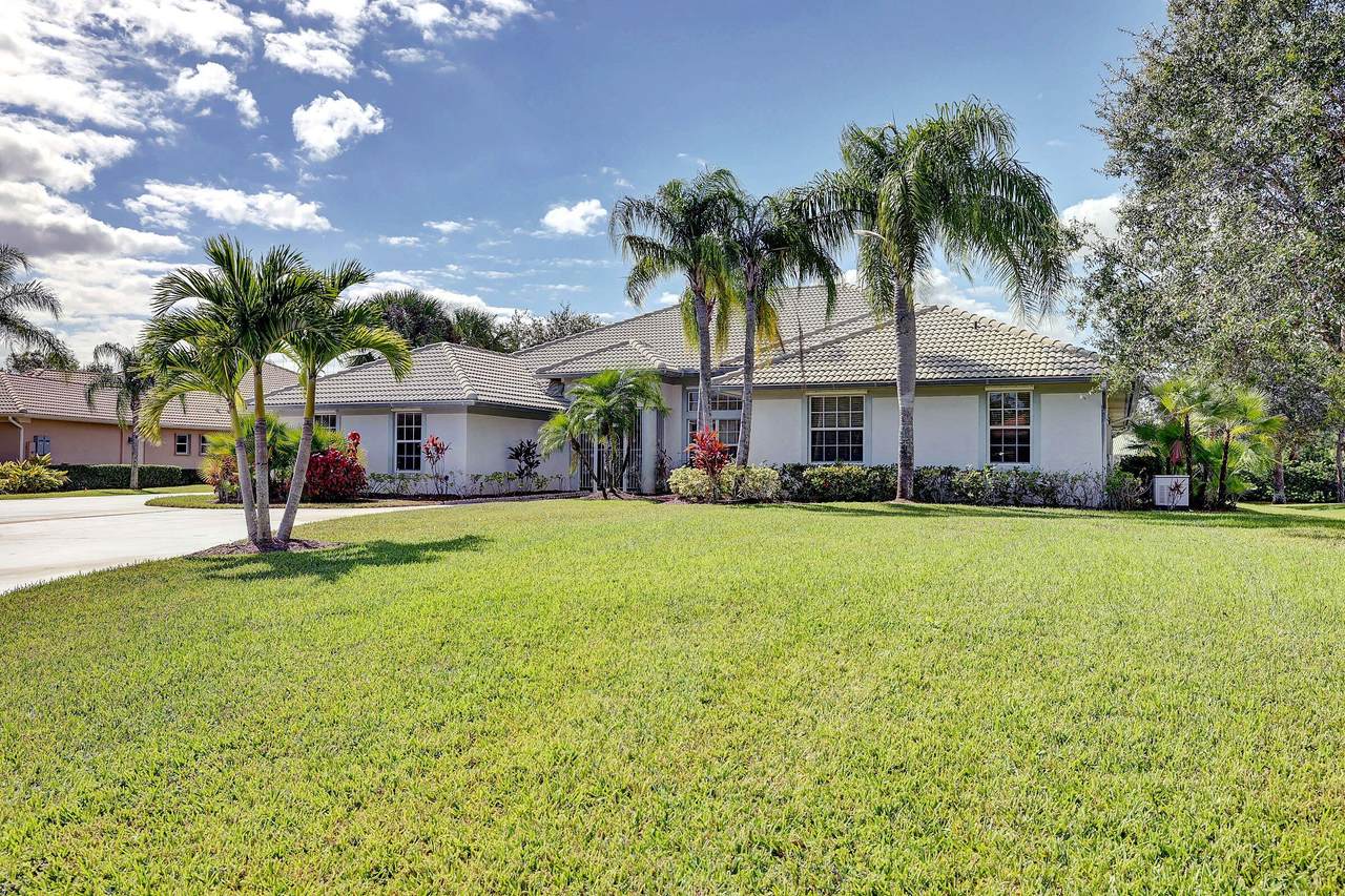 8028 Plantation Lakes Drive - Photo 1