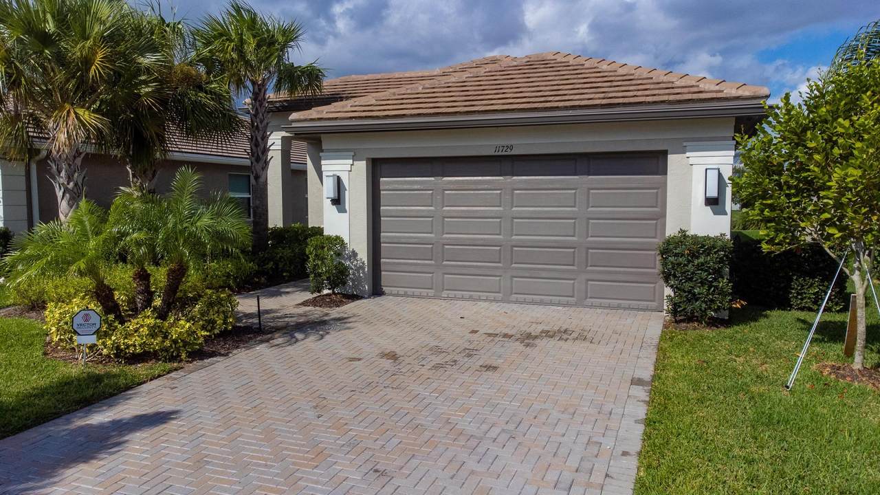 11729 Golden Falls Lane - Photo 1