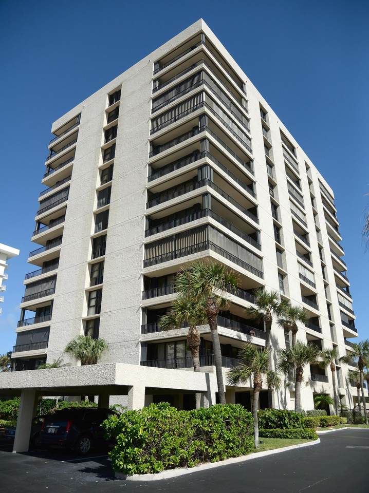 450 Ocean Drive - Photo 1