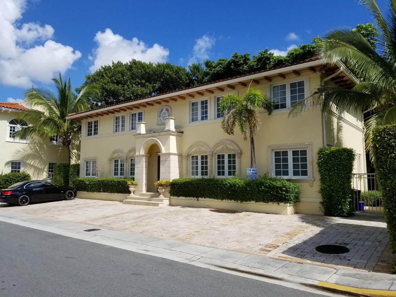 251 Oleander Avenue - Photo 1