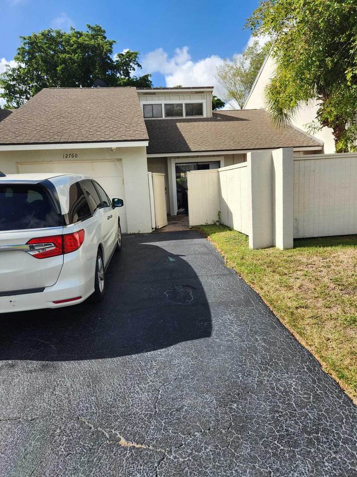 12760 Spinnaker Lane - Photo 1