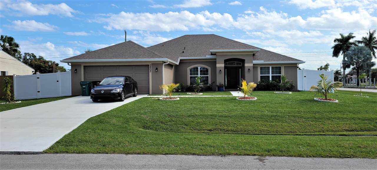 2802 Buccaneer Circle - Photo 1