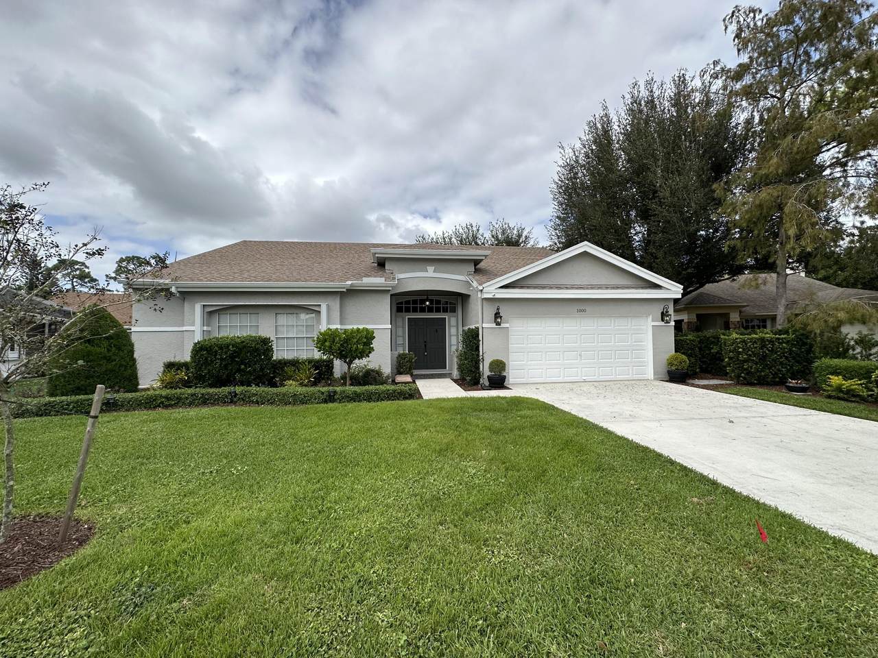 1000 Lake Breeze Drive - Photo 1