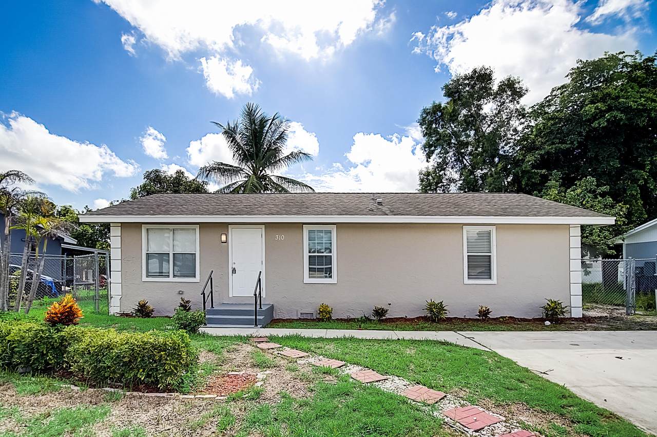 310 Elaine Circle - Photo 1