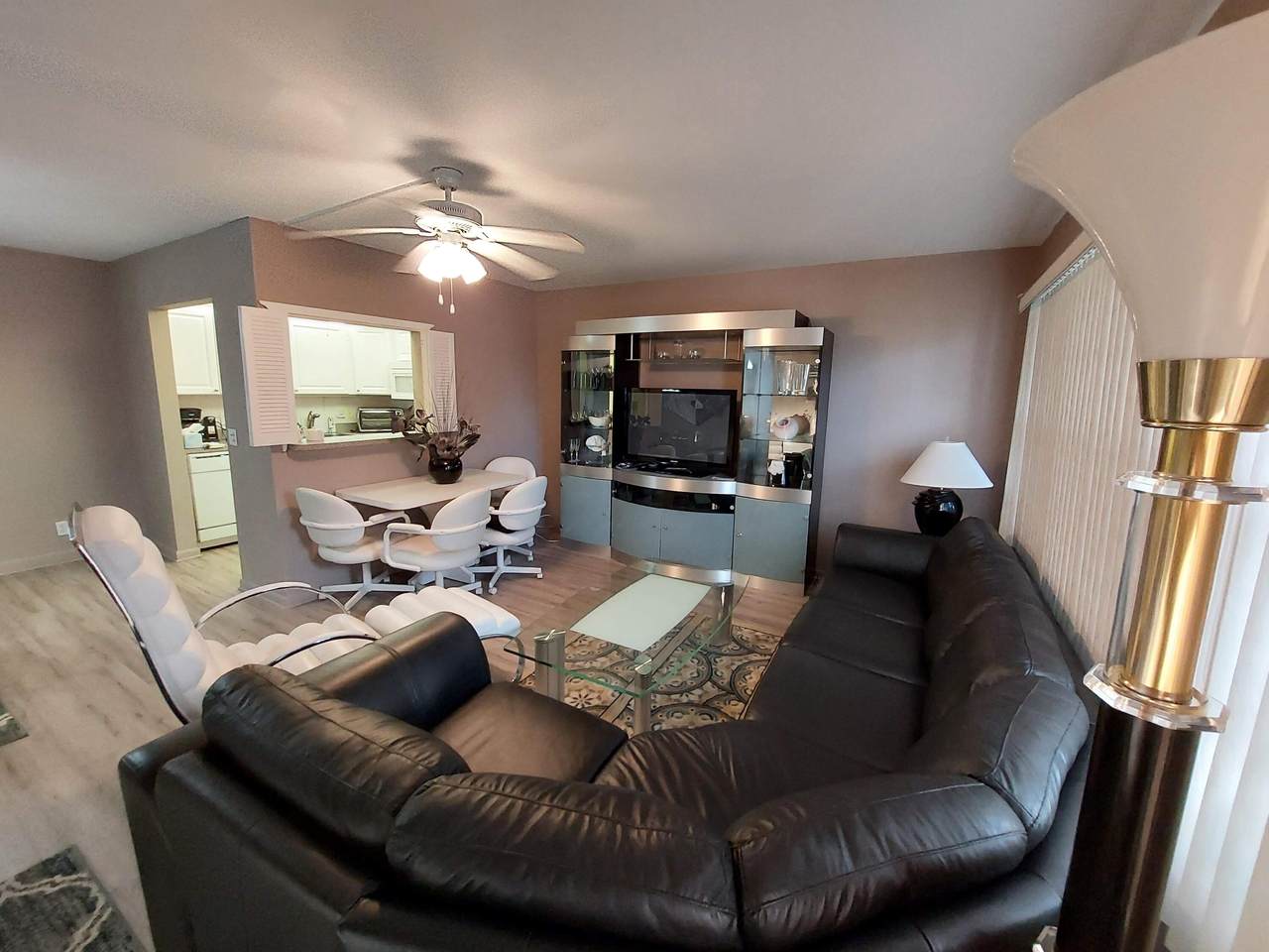 548 Fanshaw - Photo 1