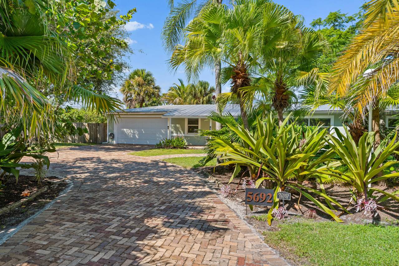 5692 Pennock Point Road - Photo 1