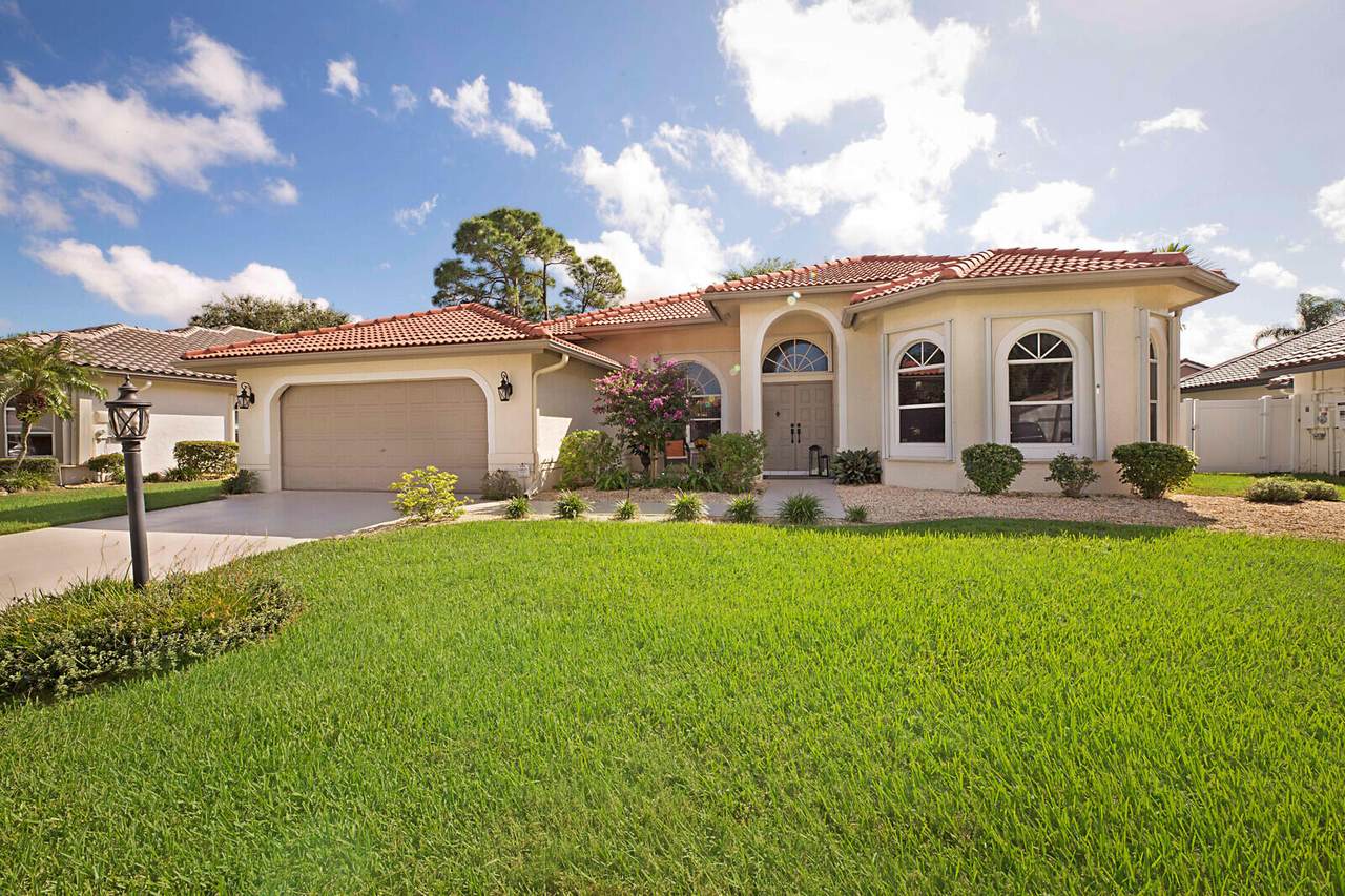 5715 Aspen Ridge Circle - Photo 1