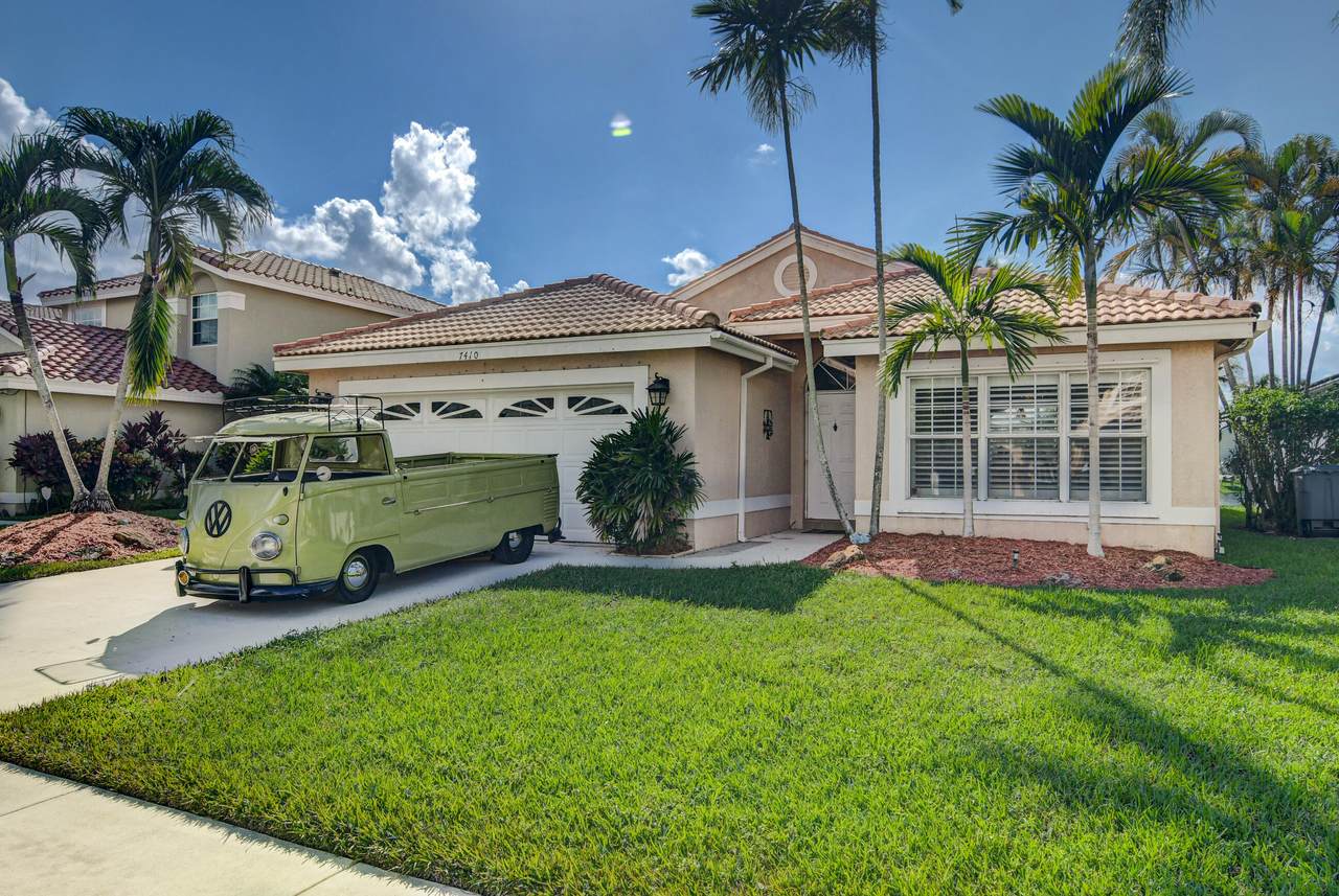 7410 Michigan Isle Road - Photo 1