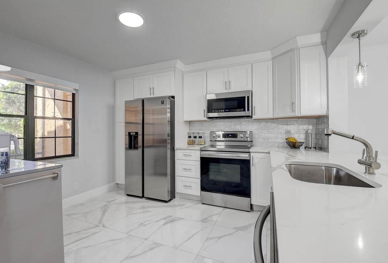 11179 Aspen Glen Drive - Photo 1