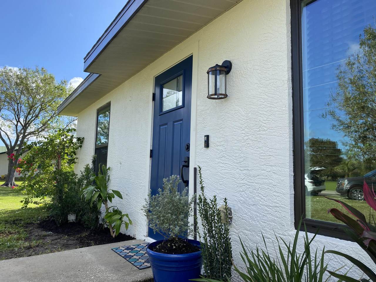 484 Avenue R - Photo 1