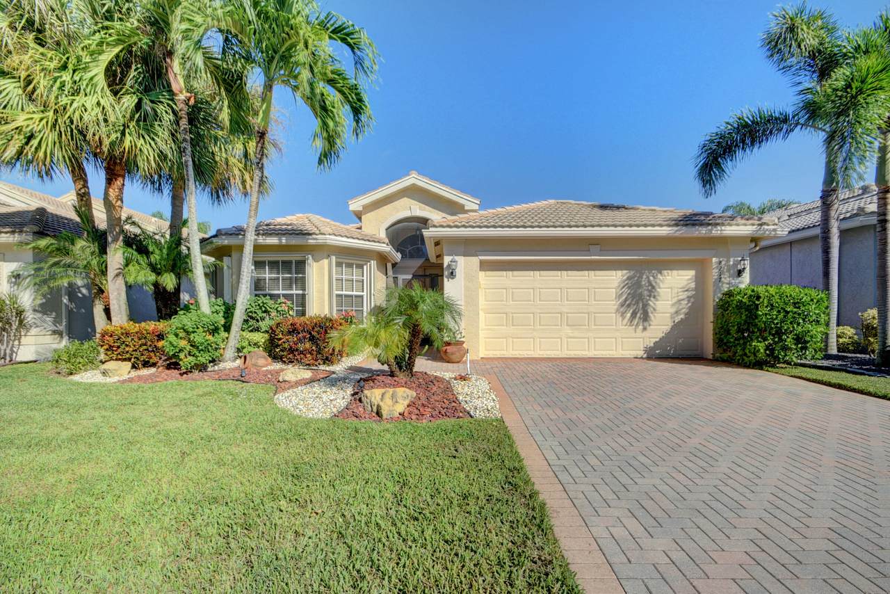8217 Sandpiper Glen Drive - Photo 1