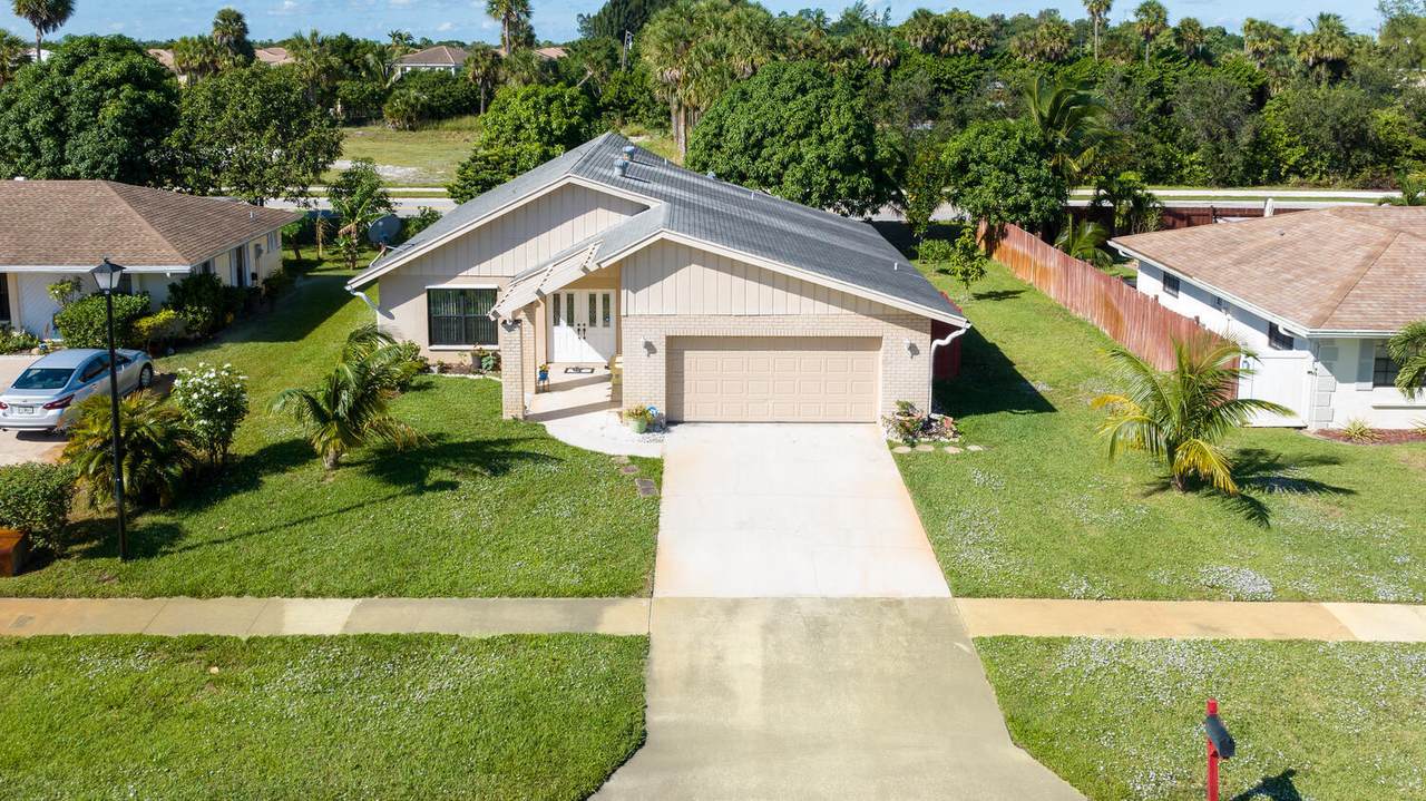 903 Ryanwood Drive - Photo 1