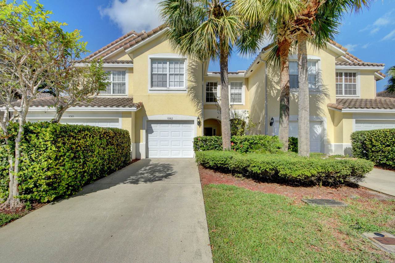1062 Pinewood Lake Court - Photo 1