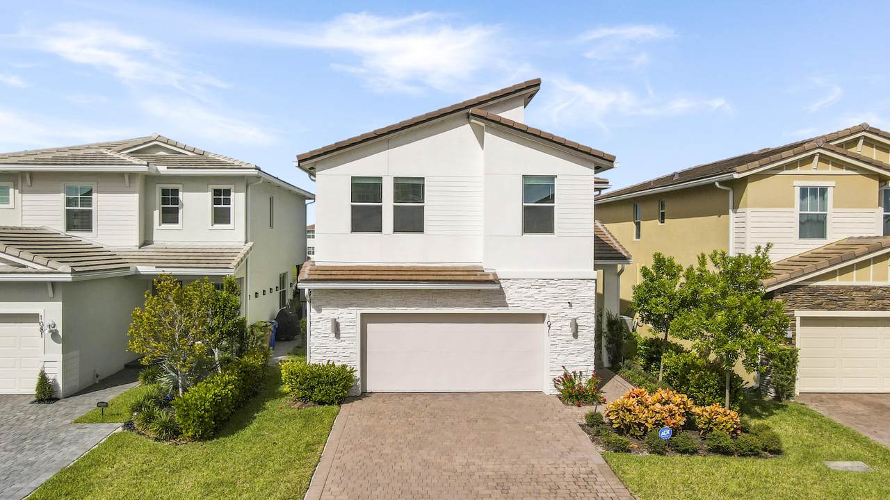 1071 Veleiros Boulevard - Photo 1