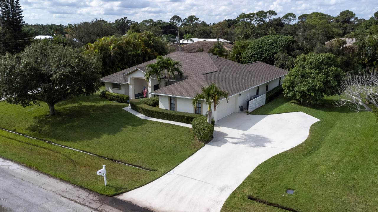 2942 Cates Circle - Photo 1