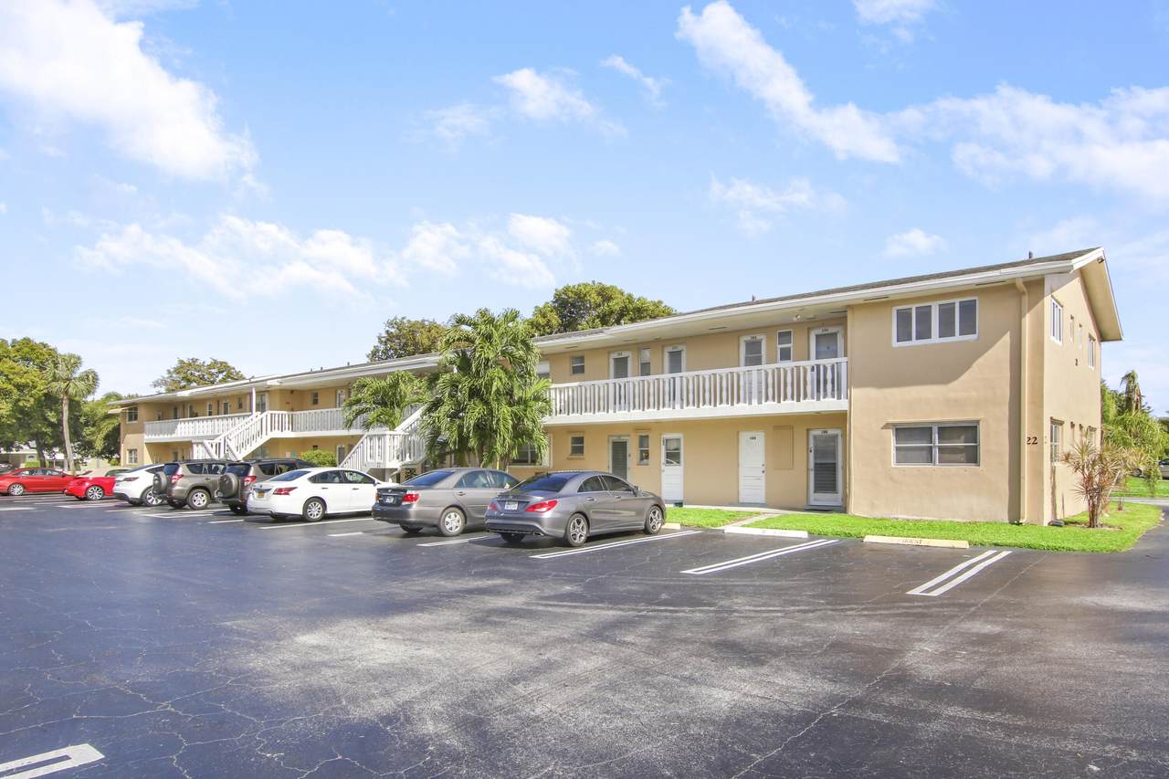 2213 1st Court - Photo 1