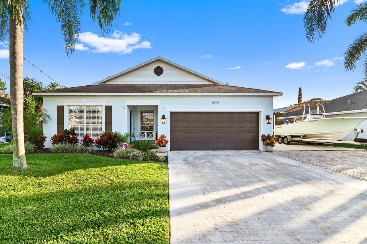 6262 Drake Street - Photo 1