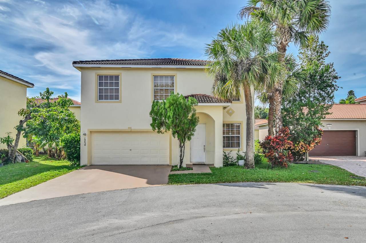 1754 Pierside Circle - Photo 1