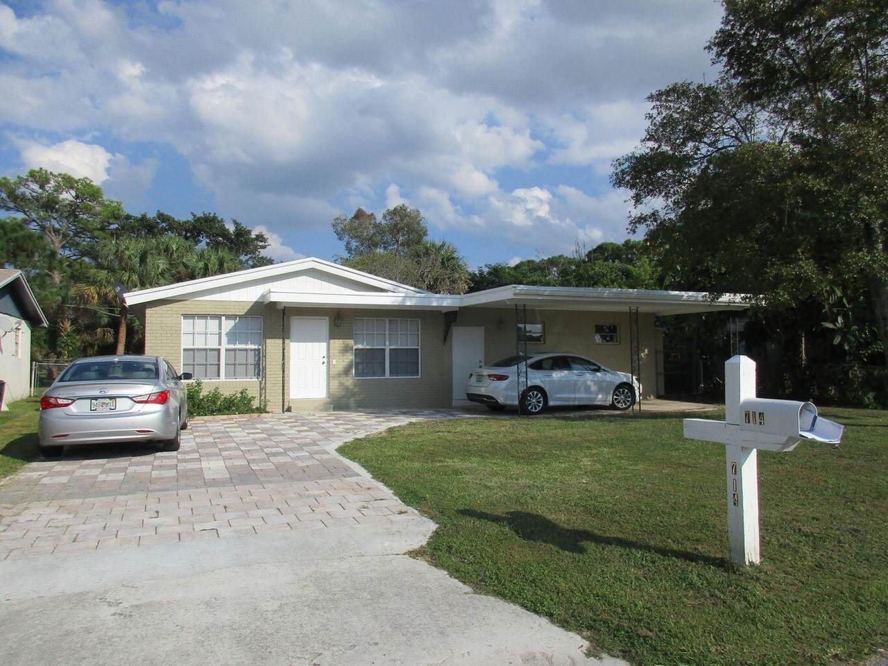 714 Mango Drive - Photo 1