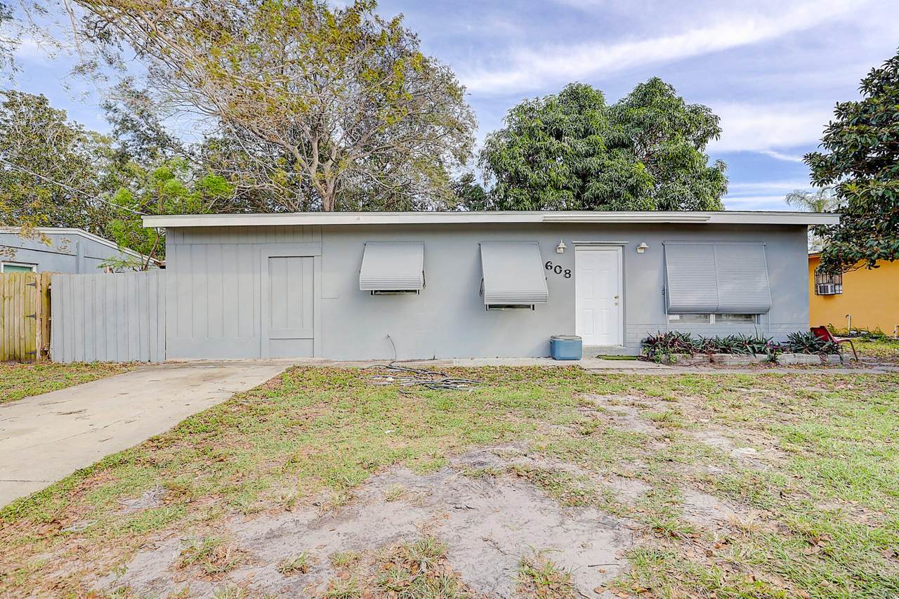 608 25th Street - Photo 1