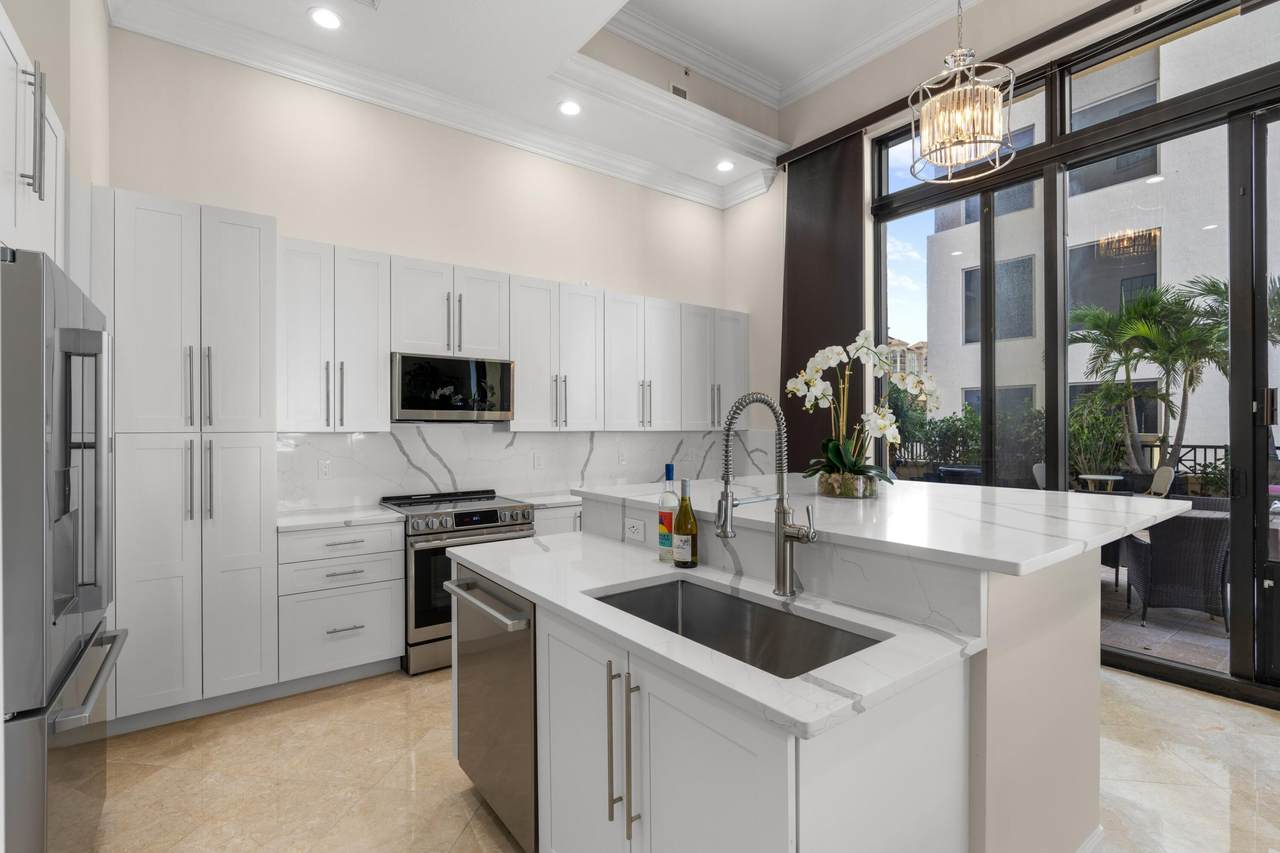 701 Olive Avenue - Photo 1