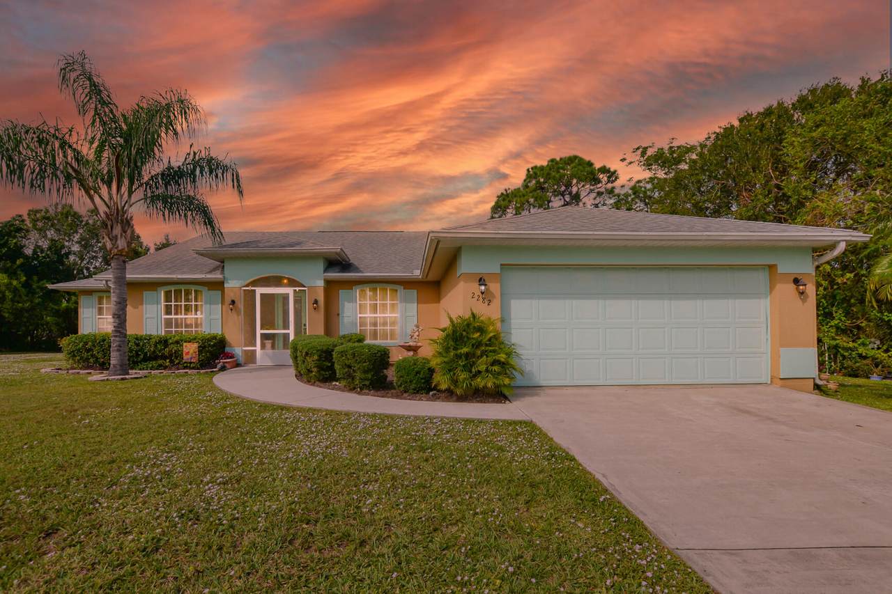 2282 Chateau Terrace - Photo 1