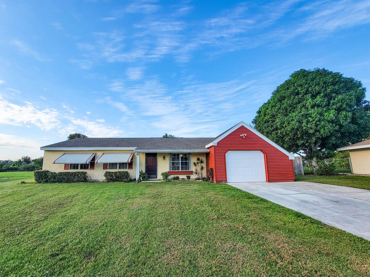 1366 Vestridge Lane - Photo 1