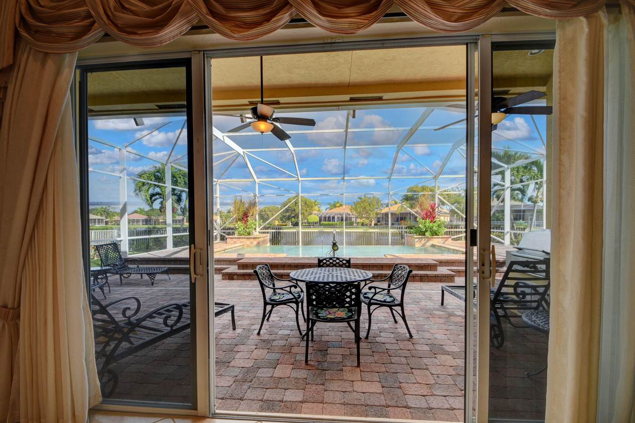 9585 Lantern Bay Circle - Photo 1