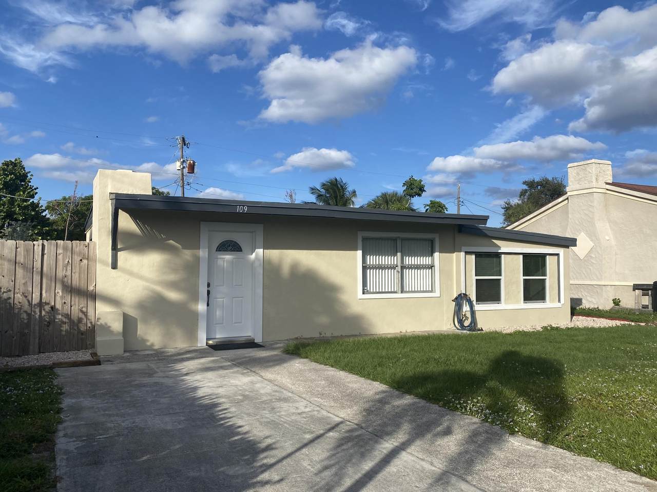 109 Hart Street - Photo 1