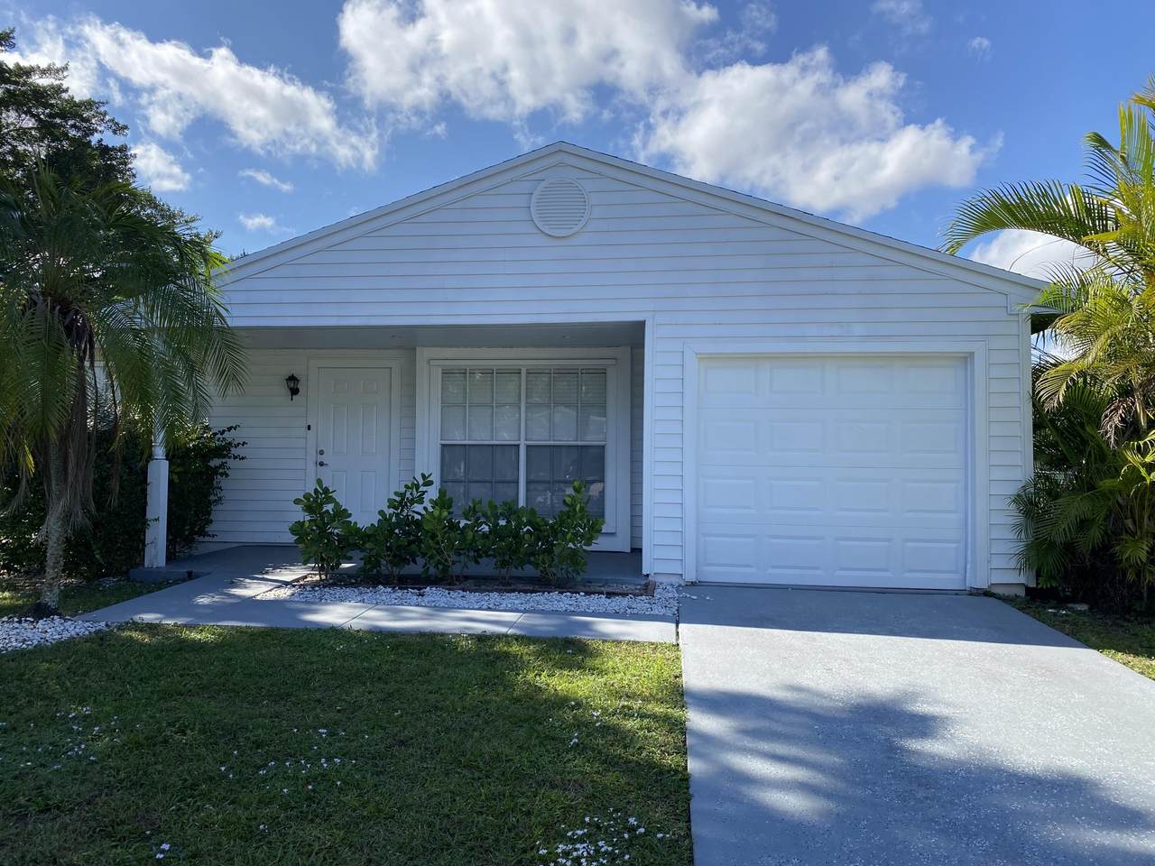 5372 Courtney Circle - Photo 1