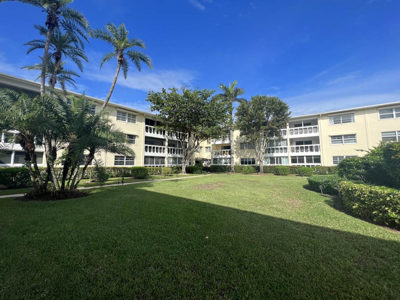 60 Venetian Drive - Photo 1