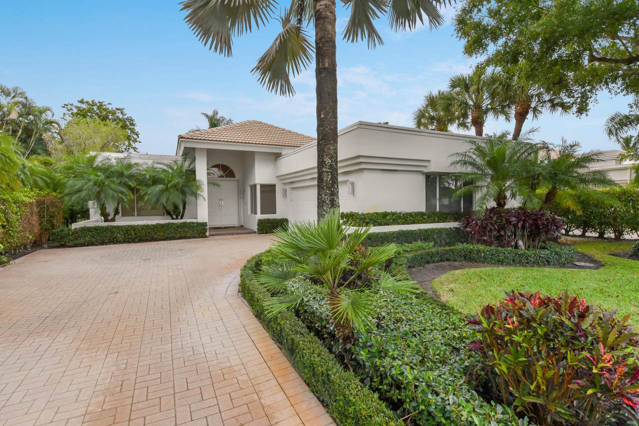17464 Loch Lomond Way - Photo 1