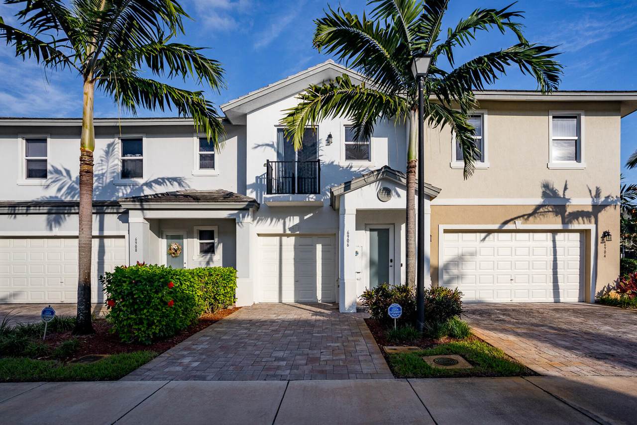 6906 Pines Circle - Photo 1