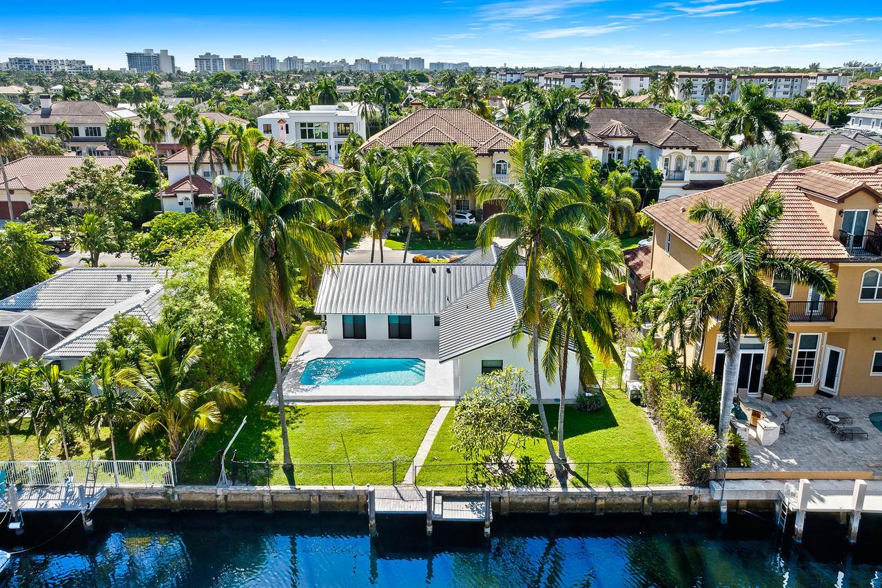933 Banyan Drive - Photo 1