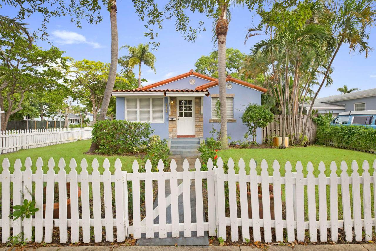 447 35th Street - Photo 1